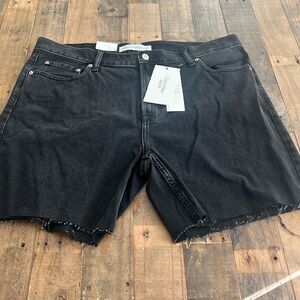 NWT WOMENS SIZE W36 CUT OFF SHORTS